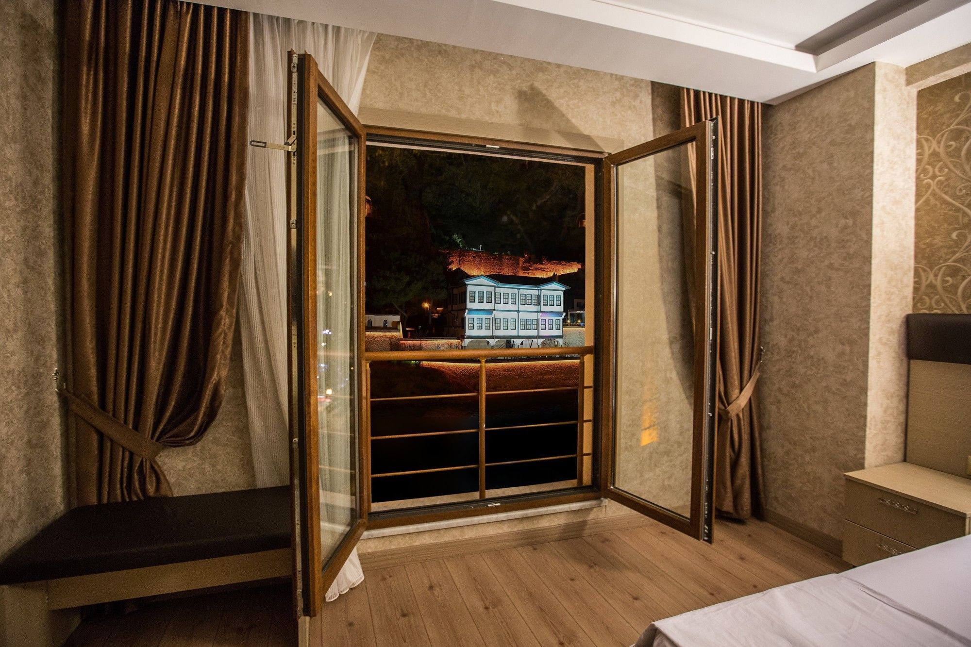 Payidar Hotel Amasya Bagian luar foto